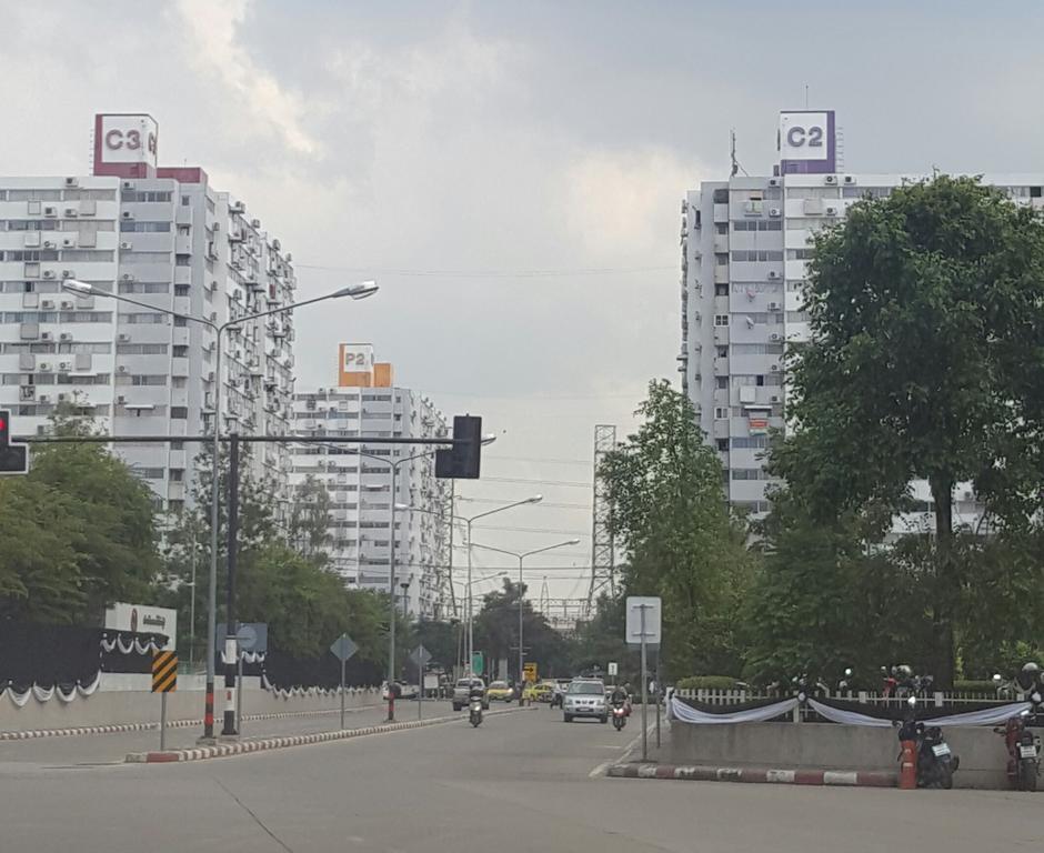 Popular Condo C6 暖武里 外观 照片
